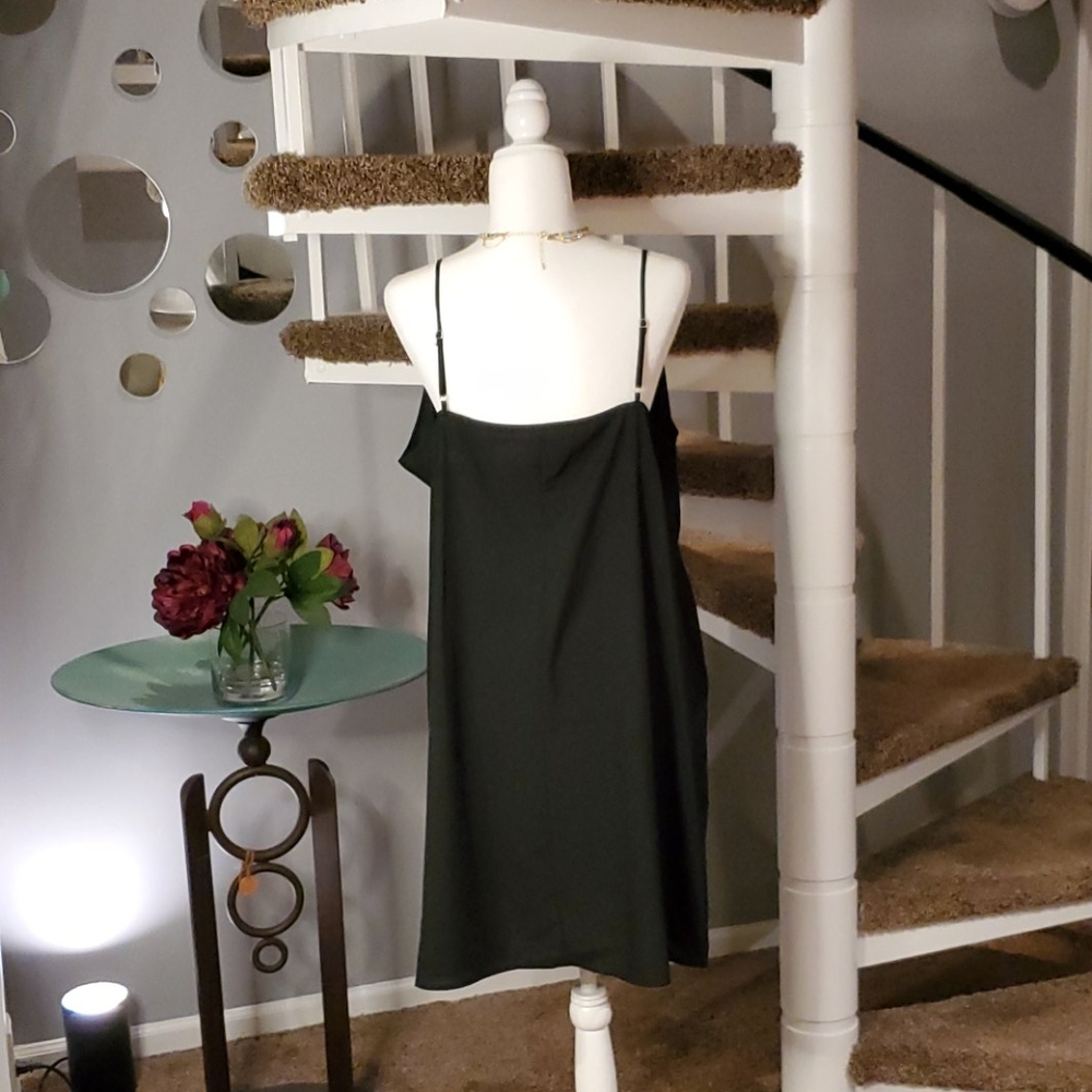 Plus-size Long Sleeved Dress - Picture 9 of 11